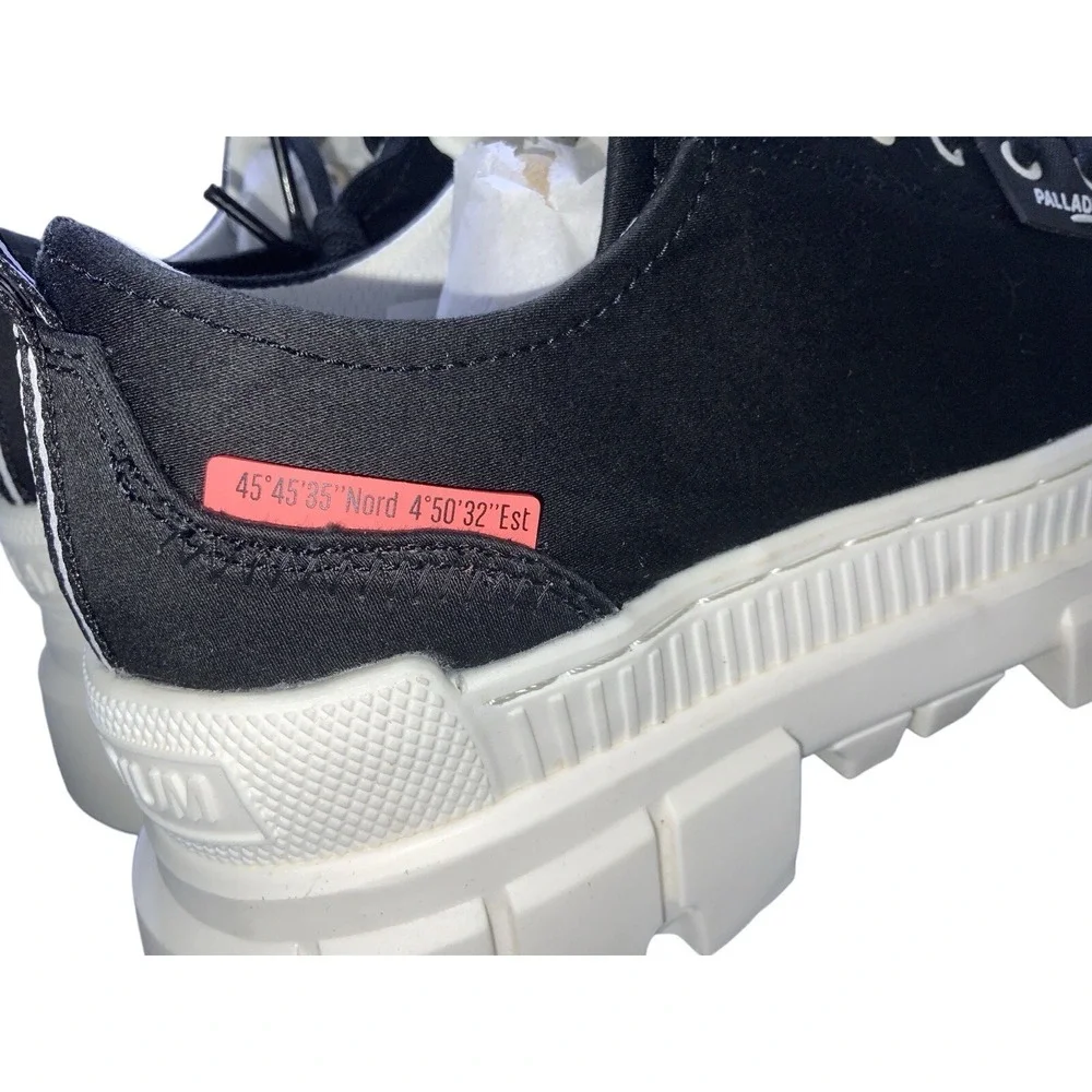 Palladium Women's Revolt Lo Tx Sneaker Size 10‎ NIB Platform